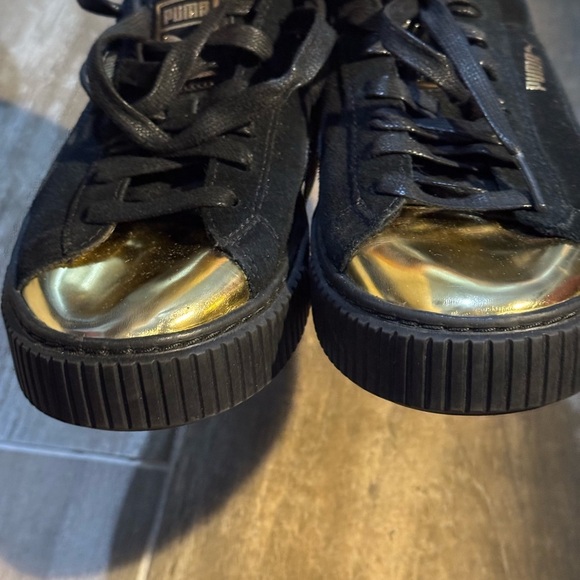 Puma Black and Gold Athletic Shoes NWOT - Picture 4 of 7